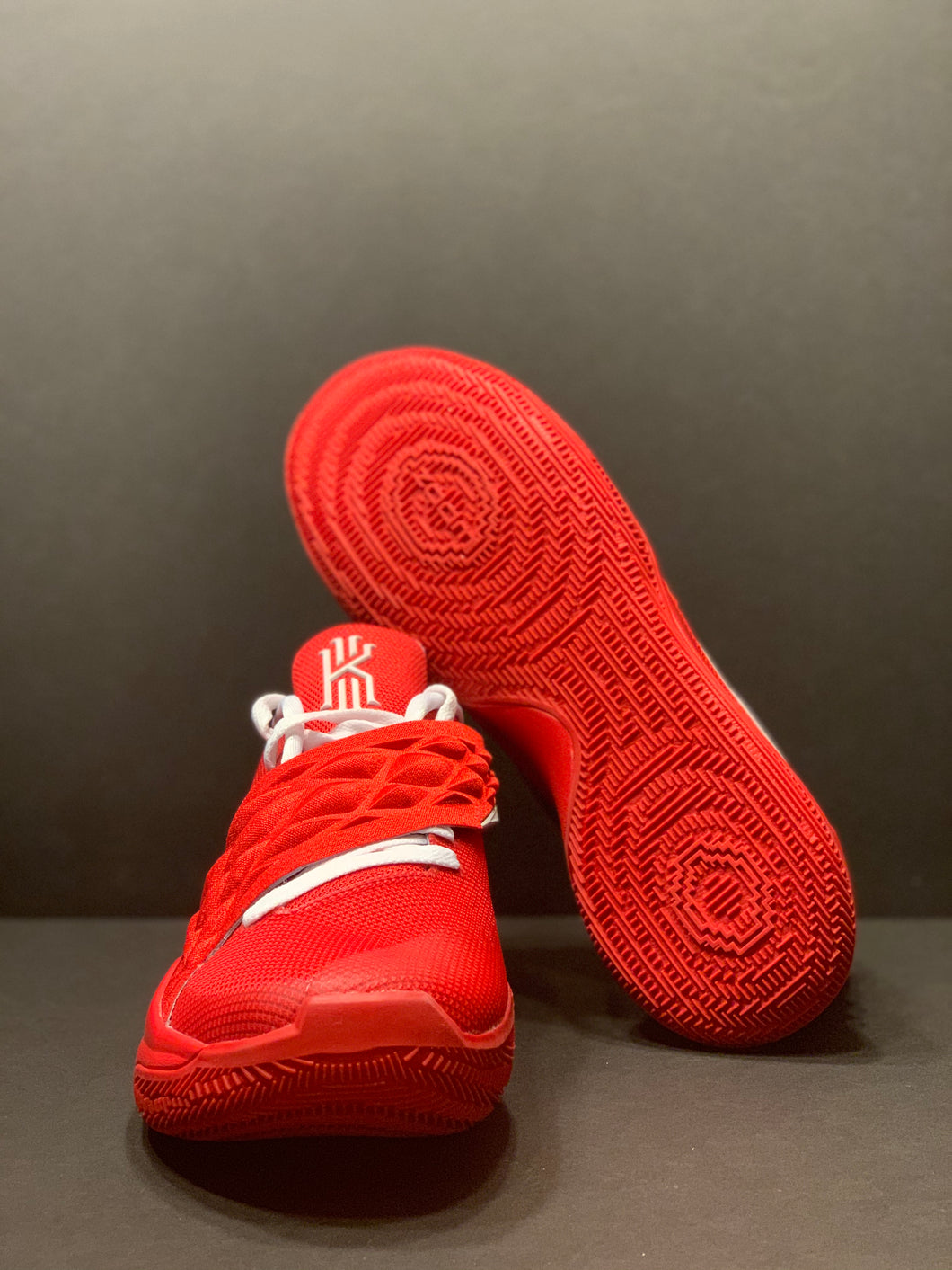 KYRIE 1 LOW - DRAGONS PE (PLAYER EDITION)