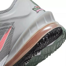 LEBRON XVIII LOW ‘Space Jam’ (LIMITED EDITION)
